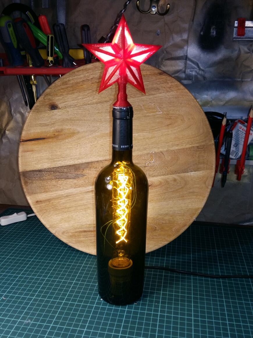 Настольная новогодняя Ёлочка из винной бутылки.
