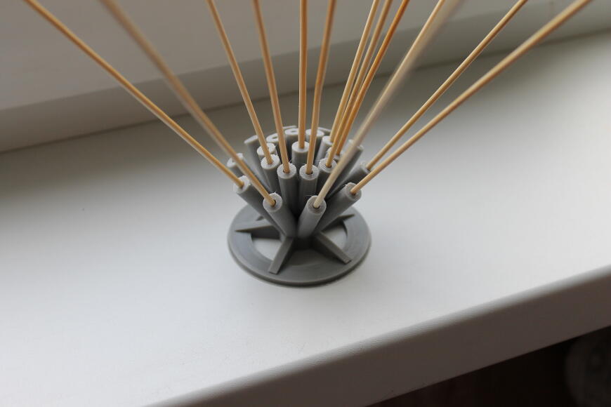 Подставка для держателей мелких деталей.