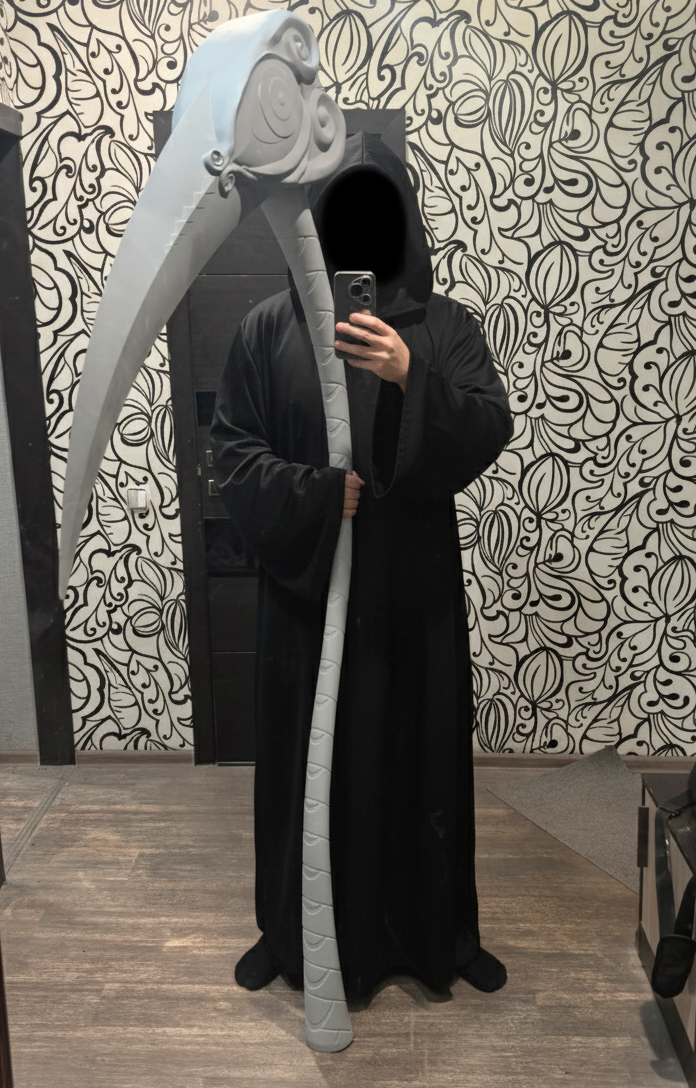 Коса Танатоса из игры Хейдс Коса Танатоса из игры Хейдс