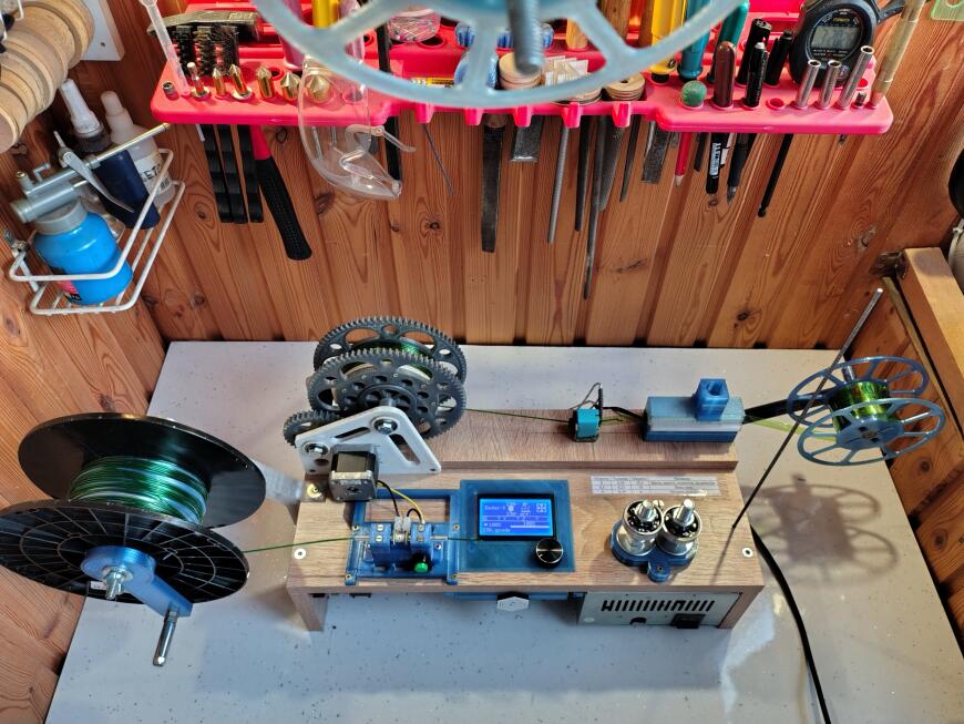 petpull, или станок для протяжки бутылок