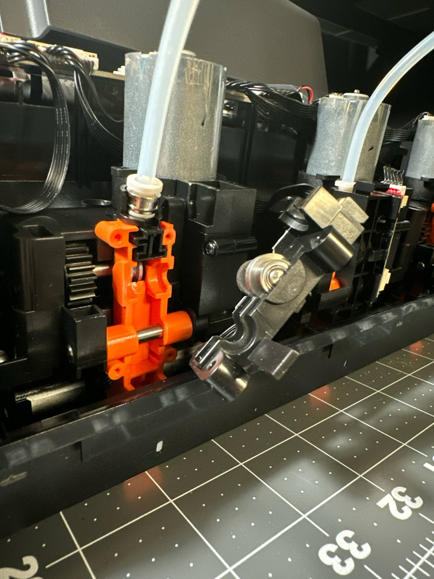 Anycubic ACE 2 Pro - внутреннее устройство второго поколения mmu-системы.