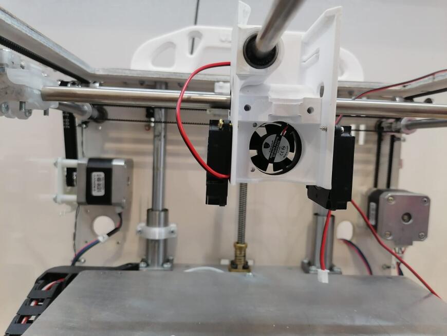 Обзор принтера с кинематикой от ultimaker.