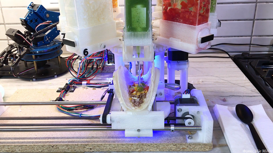 3D-печать с острым соусом: американский мейкер сконструировал робота для приготовления тако