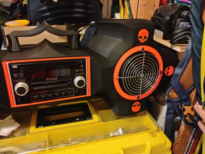 Готический магнитофончик