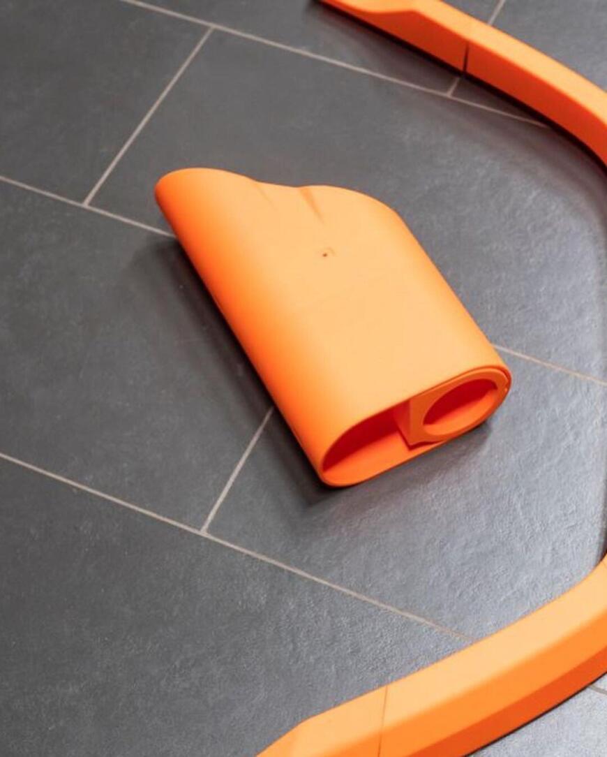 Напечатанные на 3D-принтере мастер-модели декоративных насадок выхлопной системы на Mercedes G-Class.