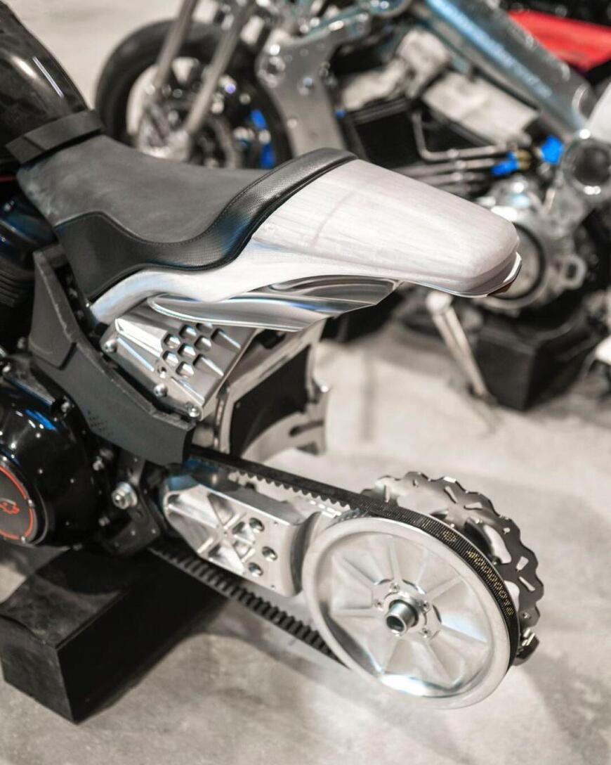 Напечатали обвес на Harley-Davidson FXDR от @box39co