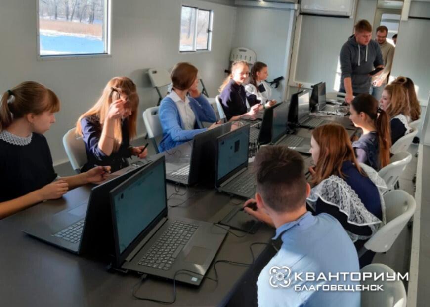 Магаданская область получила мобильный технопарк «Кванториум»