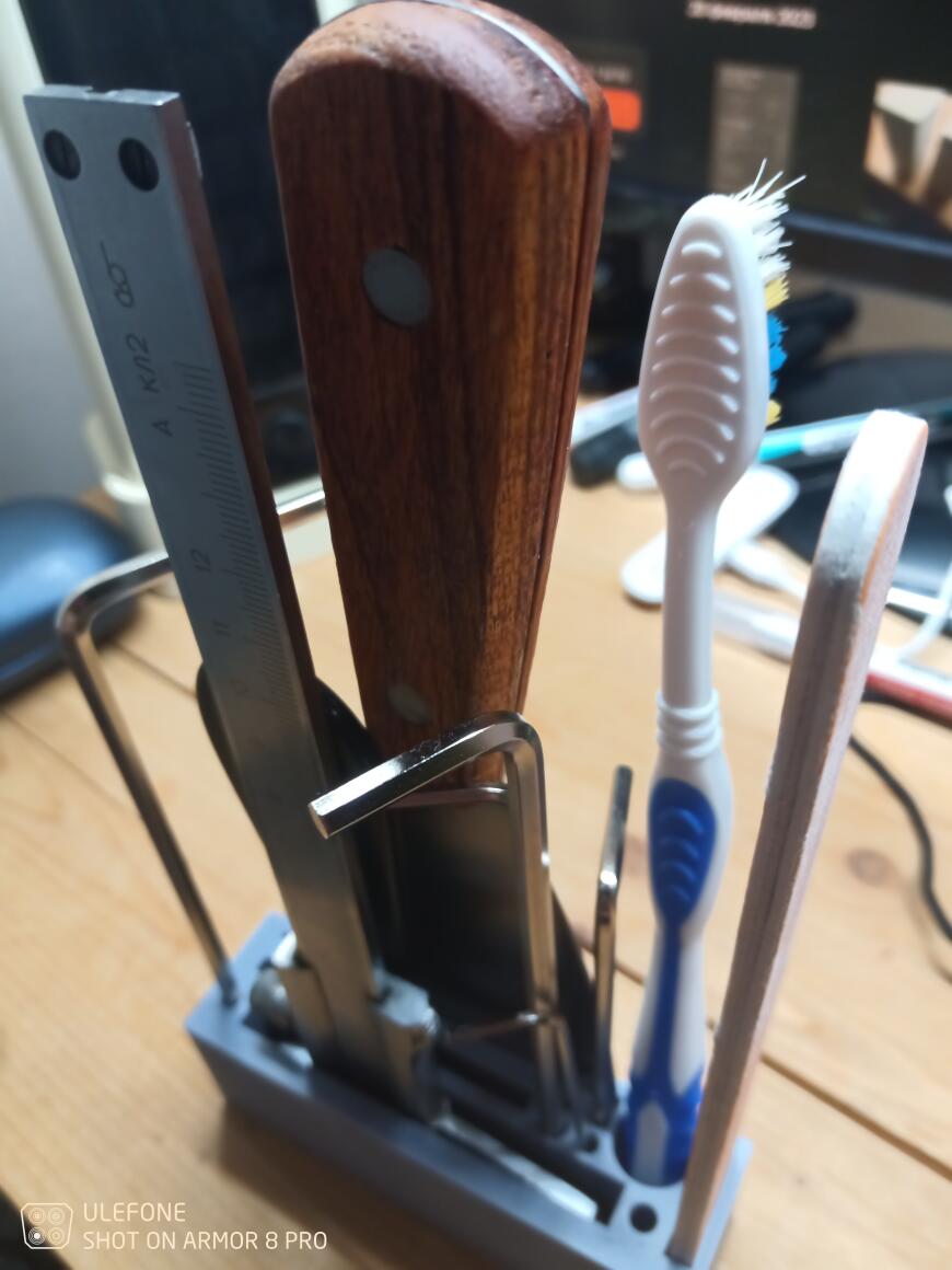 Удобный и компактный органайзер для инструмента фотополимерного и не только, принтера.