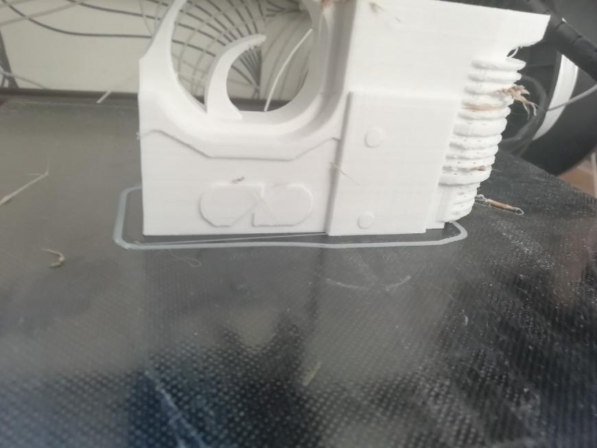 горелый пластик из сопла