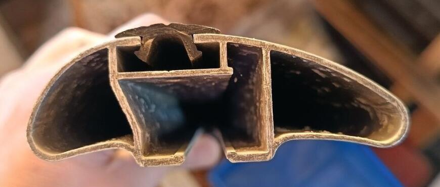 Крепление поперечин на Duster