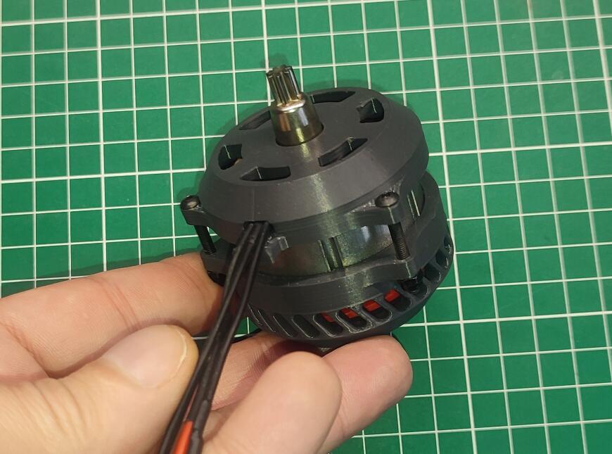 Отличный набор для замены внутренностей в шуруповерте и для DIY-самодельщиков. Отличный набор для замены внутренностей в шуруповерте и для DIY-самодельщиков.