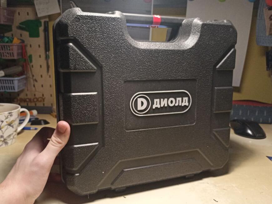 Самодельные застежки для ящика с инструментом