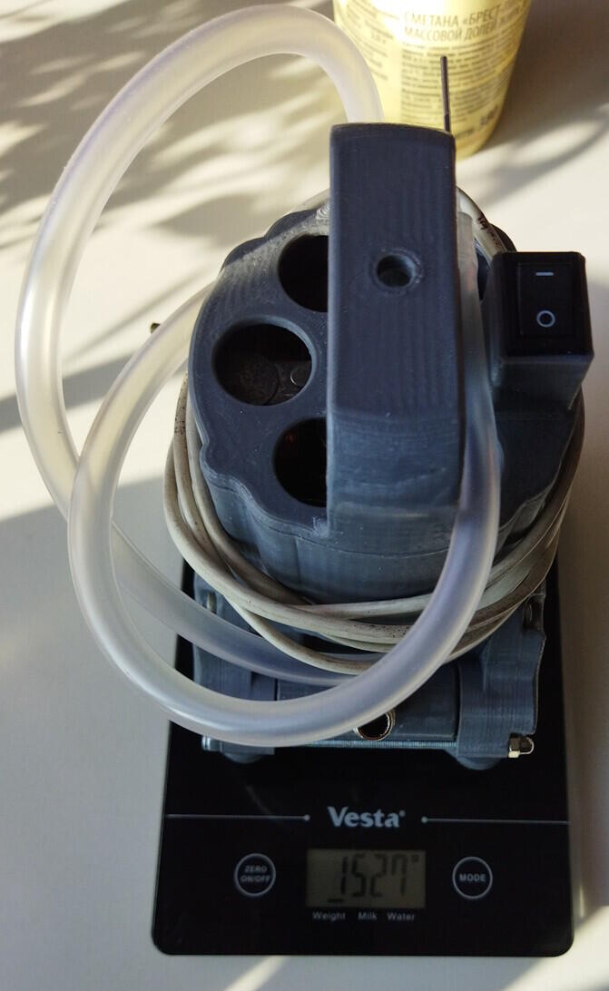 Универсальный компрессор-вакууматор.