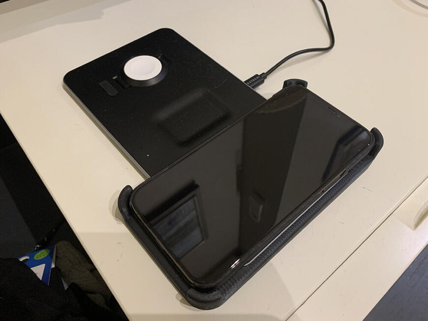 Адаптер зарядки SATECHI ST-X3TWCPM для IPhone 12 pro max Адаптер зарядки SATECHI ST-X3TWCPM для IPhone 12 pro max