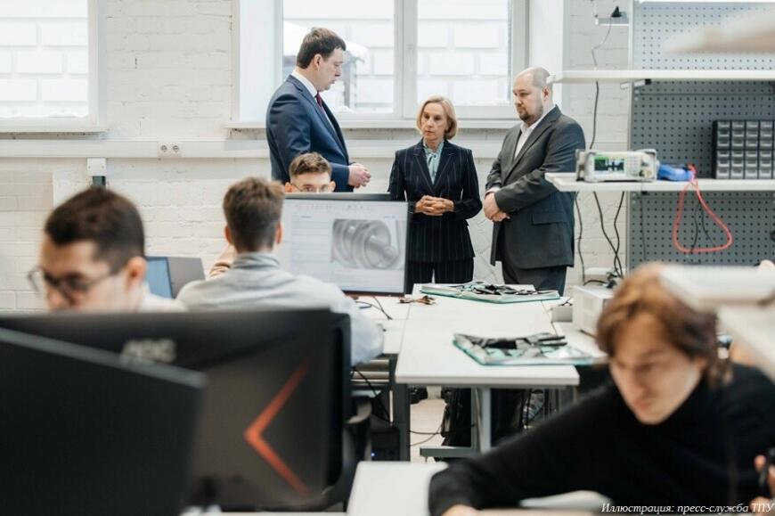 В ТПУ открылось студенческое конструкторское бюро прикладной электроники В ТПУ открылось студенческое конструкторское бюро прикладной электроники