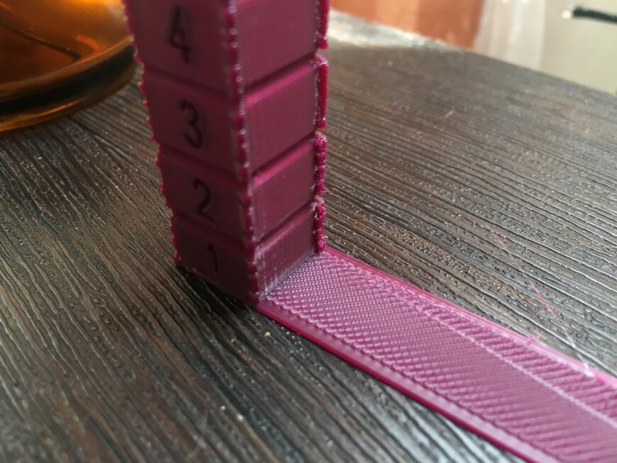 Большие наплывы на швах при откатах (simplify3d)