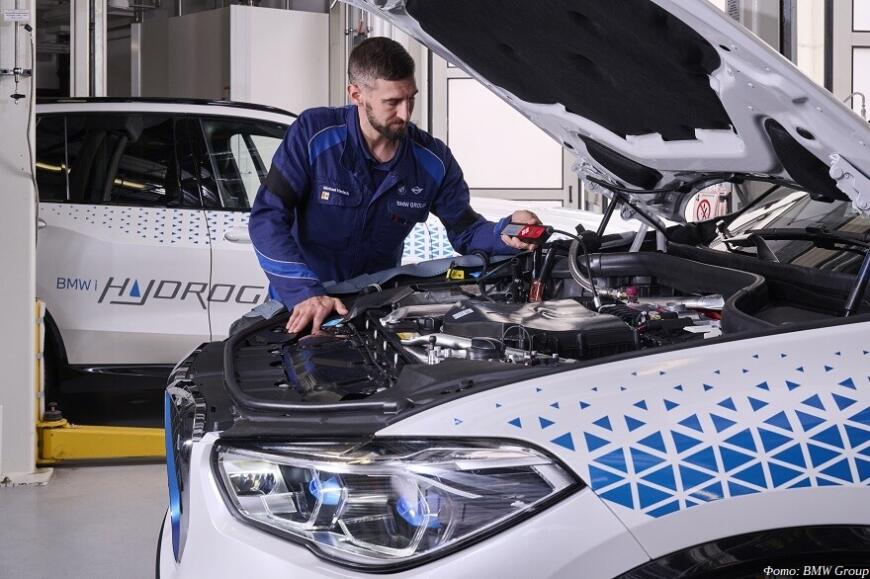Водородные автомобили BMW iX5 Hydrogen оснащаются 3D-печатными деталями