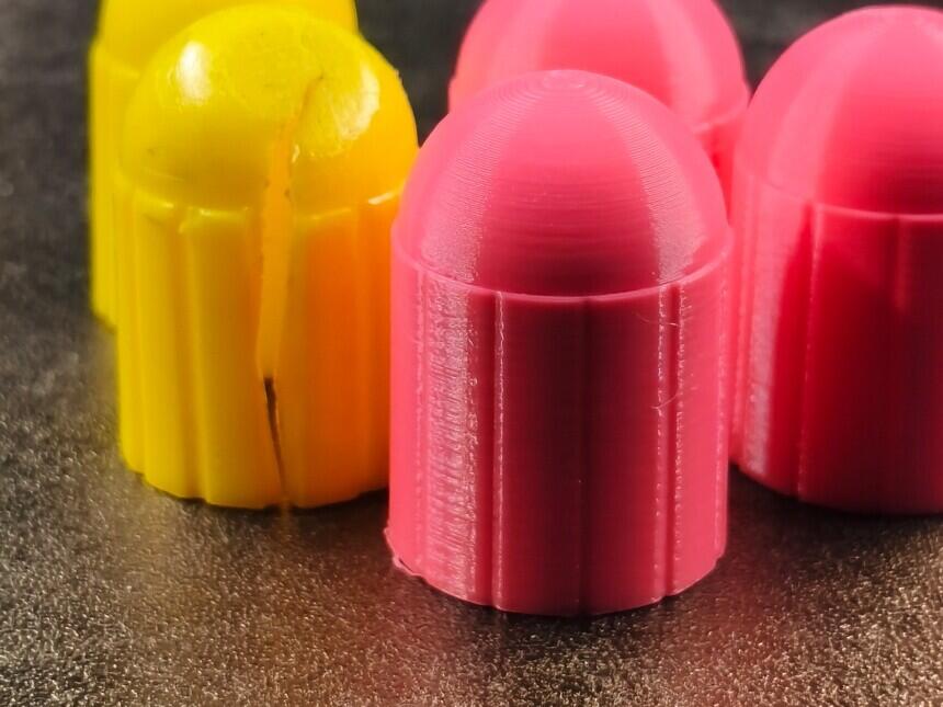 Трудности с печатью на Flashforge Adventurer 5M, подплавление нижних слоёв и их усадка.