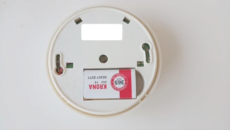 Напечатал подставку для пожарного извещателя