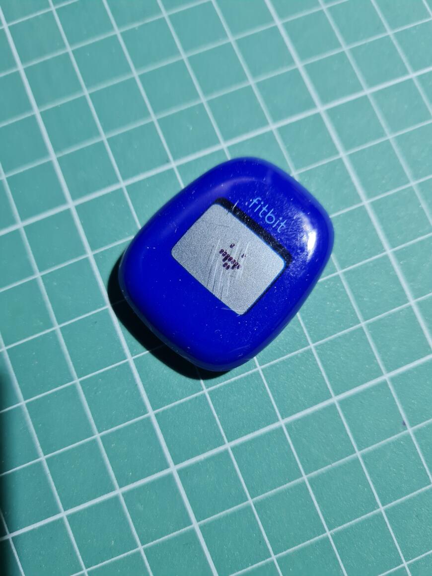 Крышка батарейного отсека для шагомера Fitbit Zip.