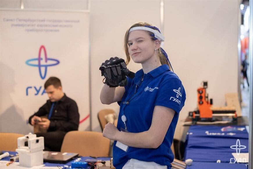 Студентка ГУАП сконструировала 3D-печатную экзоперчатку