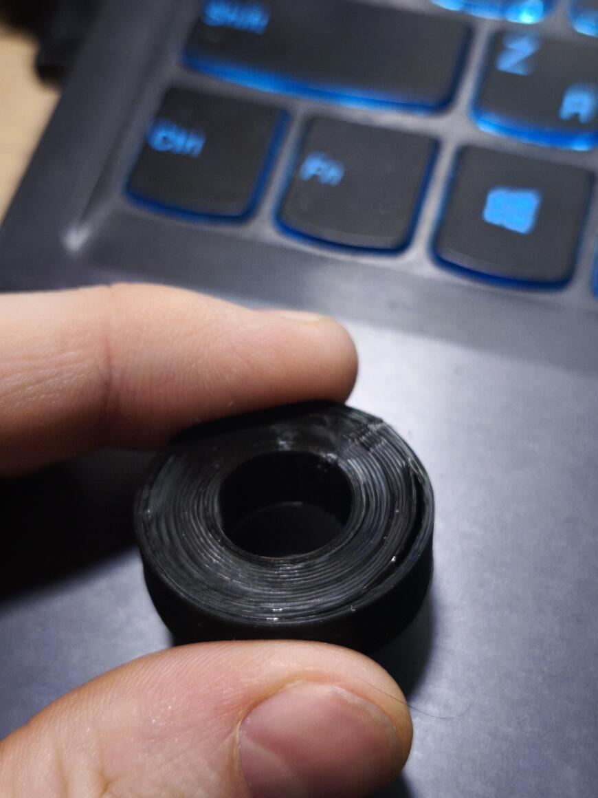 Щели при печати цилиндрических моделей Щели при печати цилиндрических моделей