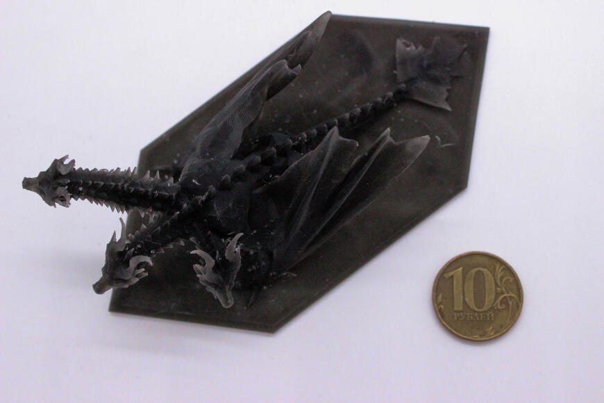 Миниатюрная фигурка дракона