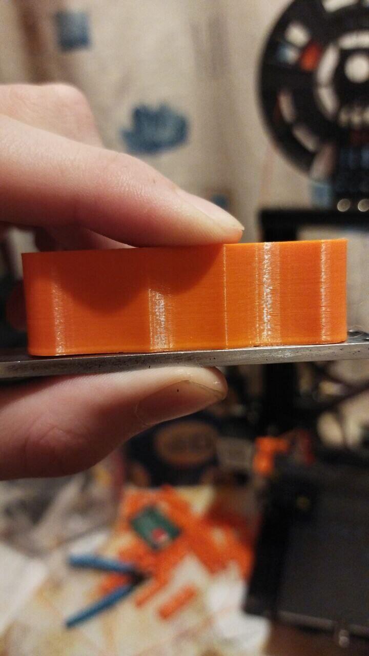 При печати PETG отлипают края.