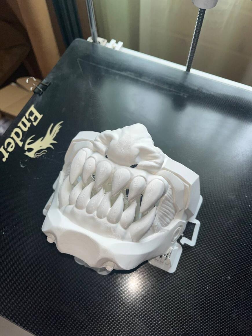 Маска в стиле киберпанк