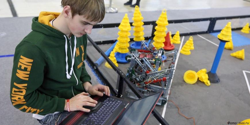Детские технопарки Москвы проведут мастер-классы на фестивале Rukami