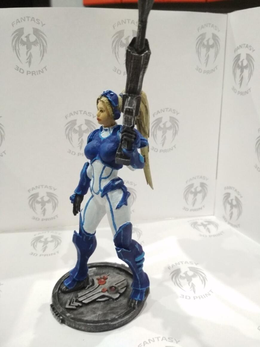 Фигурка Новы из Старкрафта