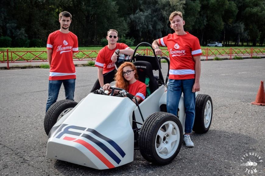 Студенты ЯГТУ испытали спортивный автомобиль c 3D-печатными деталями