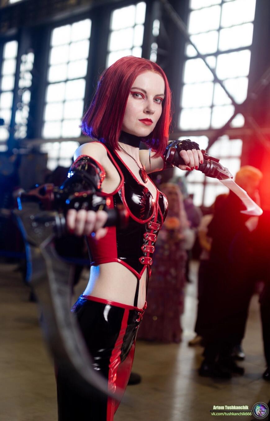 Еще одни клинки Bloodrayne