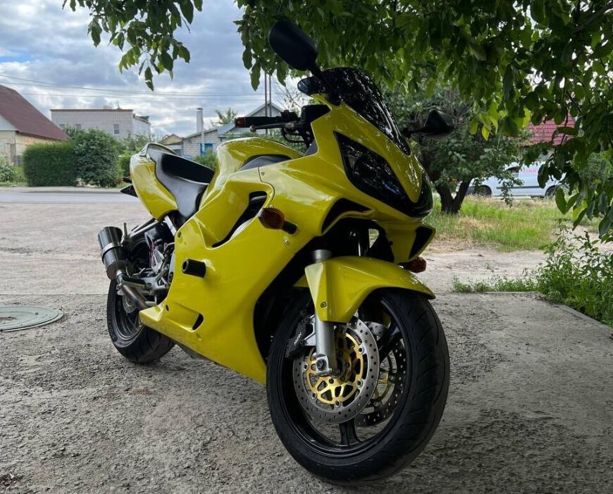 Запчасть с помощью принтера: проверка ТПУ 75A в роли впускных патрубков мотоцикла.