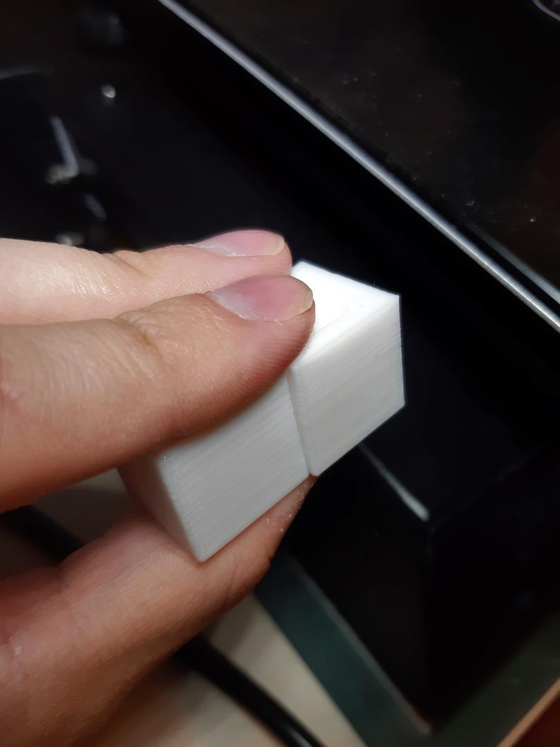 Волны на боковых гранях на тестовом кубе Anycubic i3 Mega