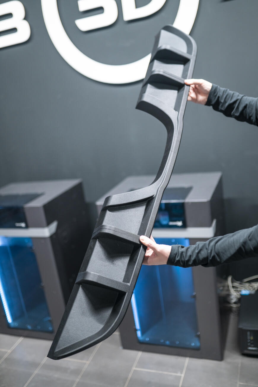 Напечатали мастер-модель диффузора на Jeep Grand Cherokee SRT8.