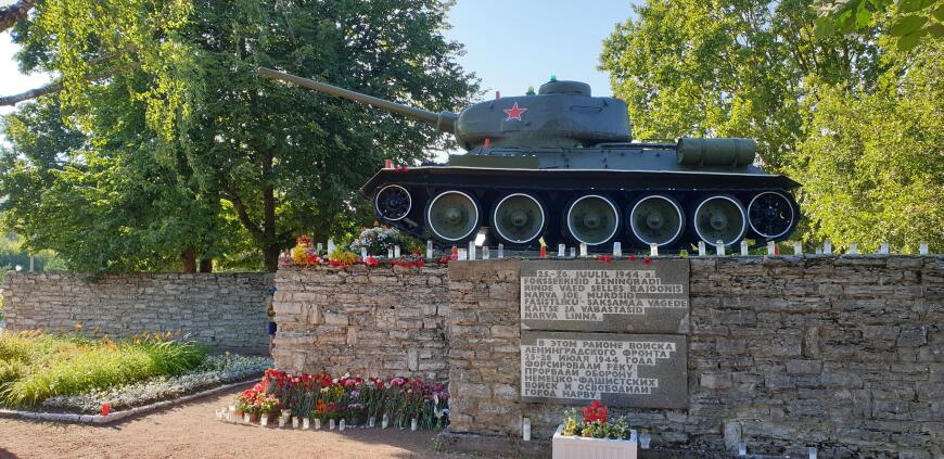 Копия танка Т-34, демонтированная в Эстонии.