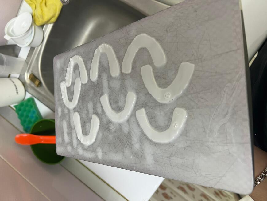 Модель прилипает к пленке на фотополимерном 3д принтере