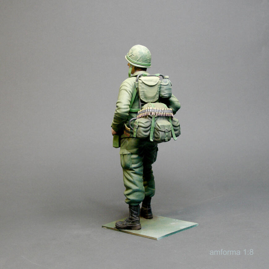 Солдат США с пулеметом, 1960 г.