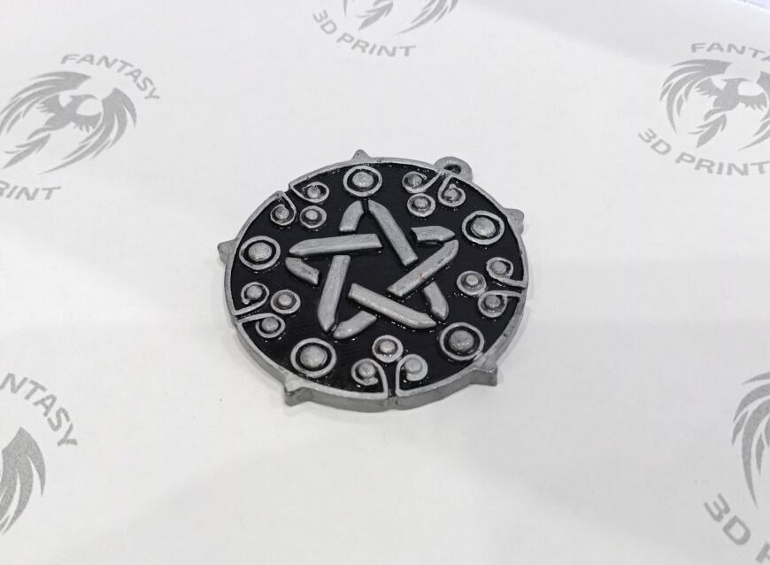 Кулон Йениифер из серии игр Ведьмак