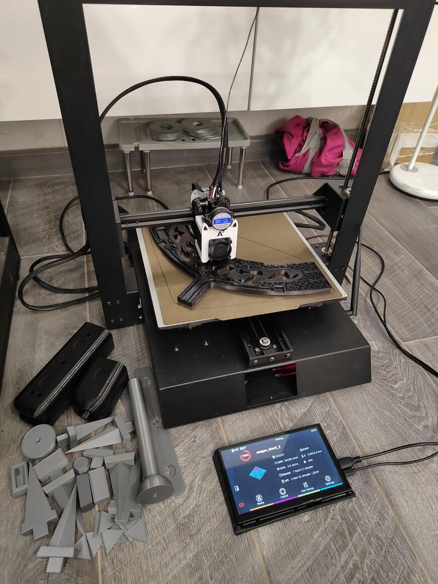 Делаем оружие персонажа Занка Ниджику из аниме Гачиакута + бонус