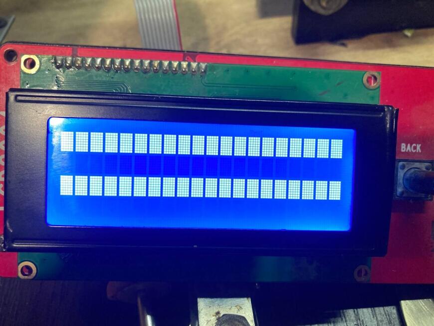 Проблема с экраном LCD 2004 на принтере Anet A8