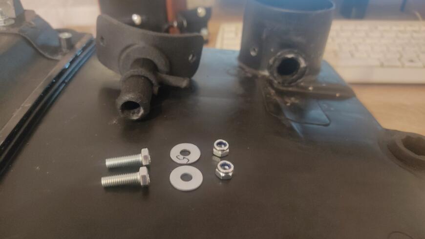 Ремент корпуса воздушного фильтра автомобиля Fiat Albea (вторая версия тройника)