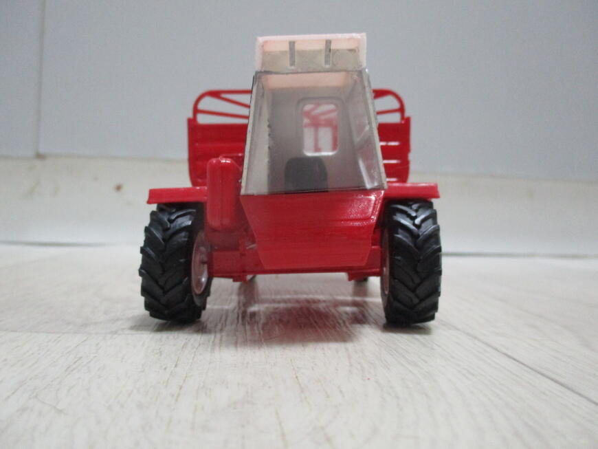 Моделька в 1:43 самоделки из комбайна СК-5 Нива