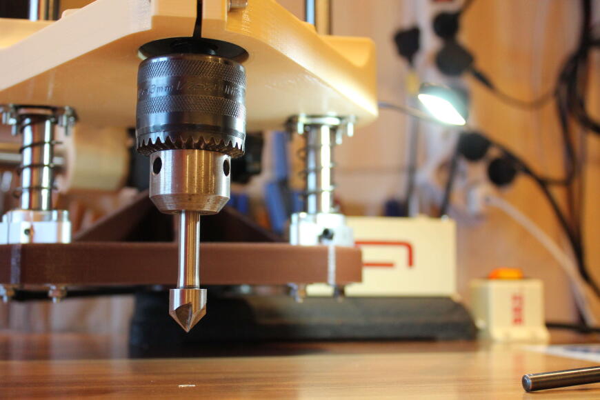 Сверлильный станок, напечатанный на 3D-принтере