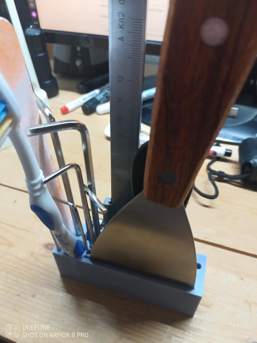 Удобный и компактный органайзер для инструмента фотополимерного и не только, принтера.