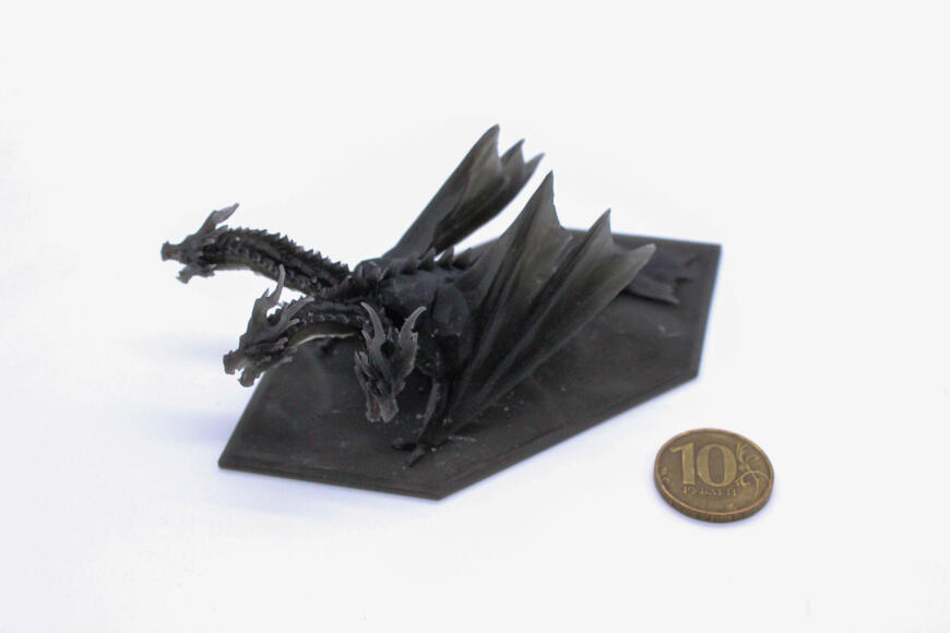 Миниатюрная фигурка дракона