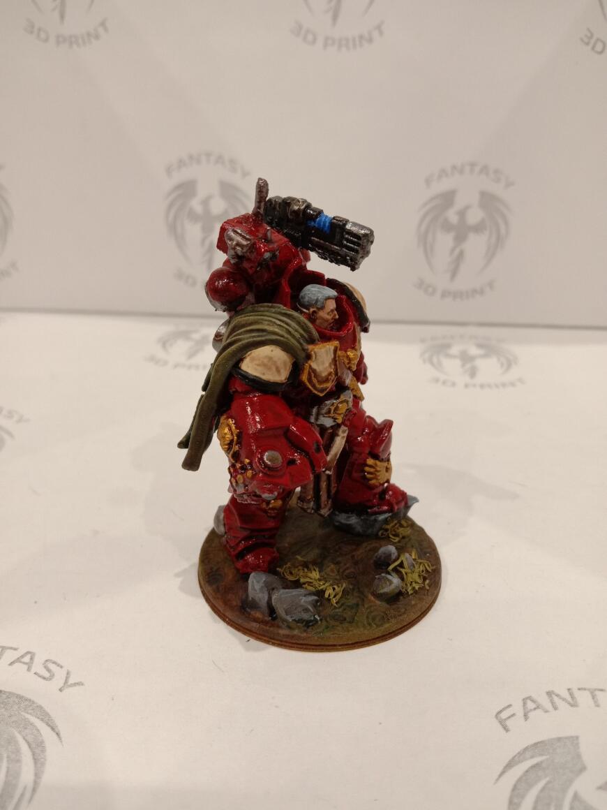 Капитан роты космодесанта Кровавых Воронов