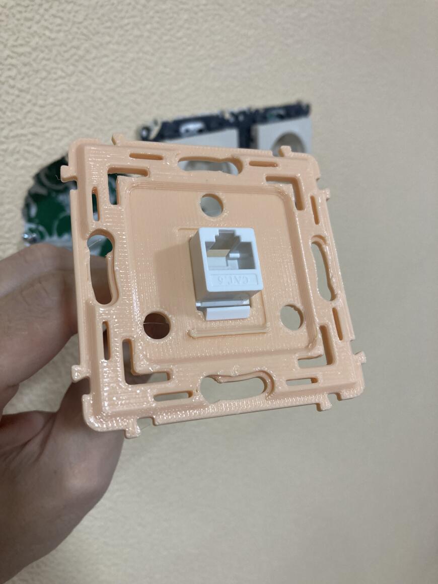 Ethernet-розетка для Legrand серии Valena Life (+ .step файл)