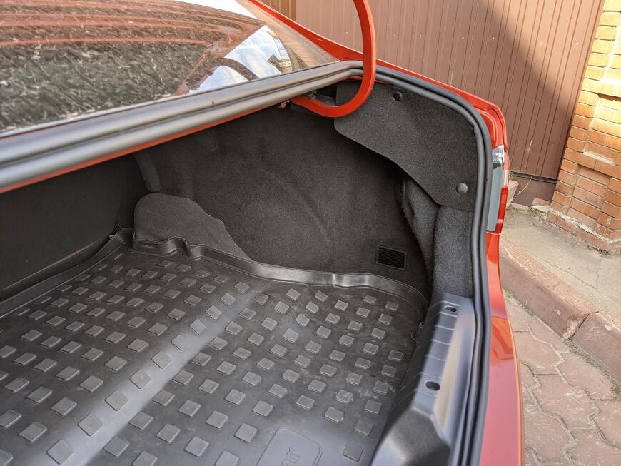 Решётка вентиляции багажника Lada Vesta